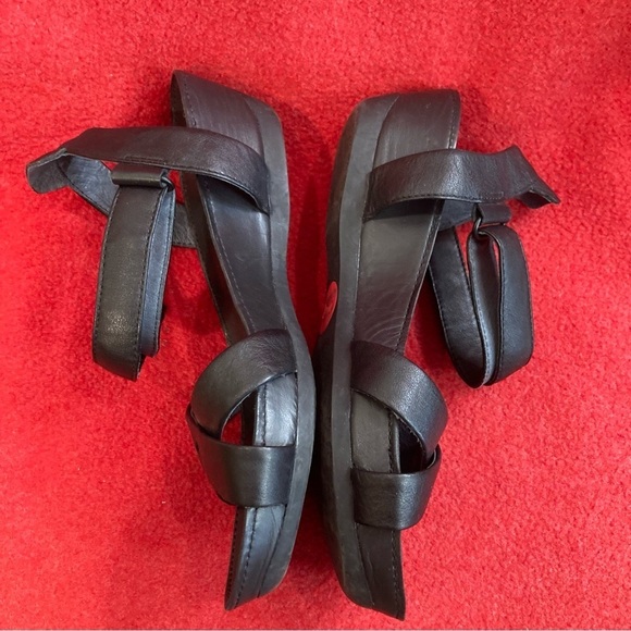 CAMPER Sz 39 Small Wedge Cross Front  Velcro Closure Leather Sandals - Picture 7 of 10